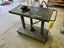 Manual Lift Table with Vise