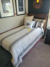 Twin size bed with headboard, hollywood frame, mattress/boxspring and bedding