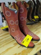 1883 Lady's boots, 7.5