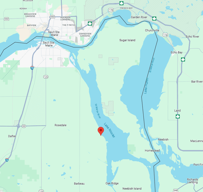Lakefront Property Nestled Under the Border of Canada!