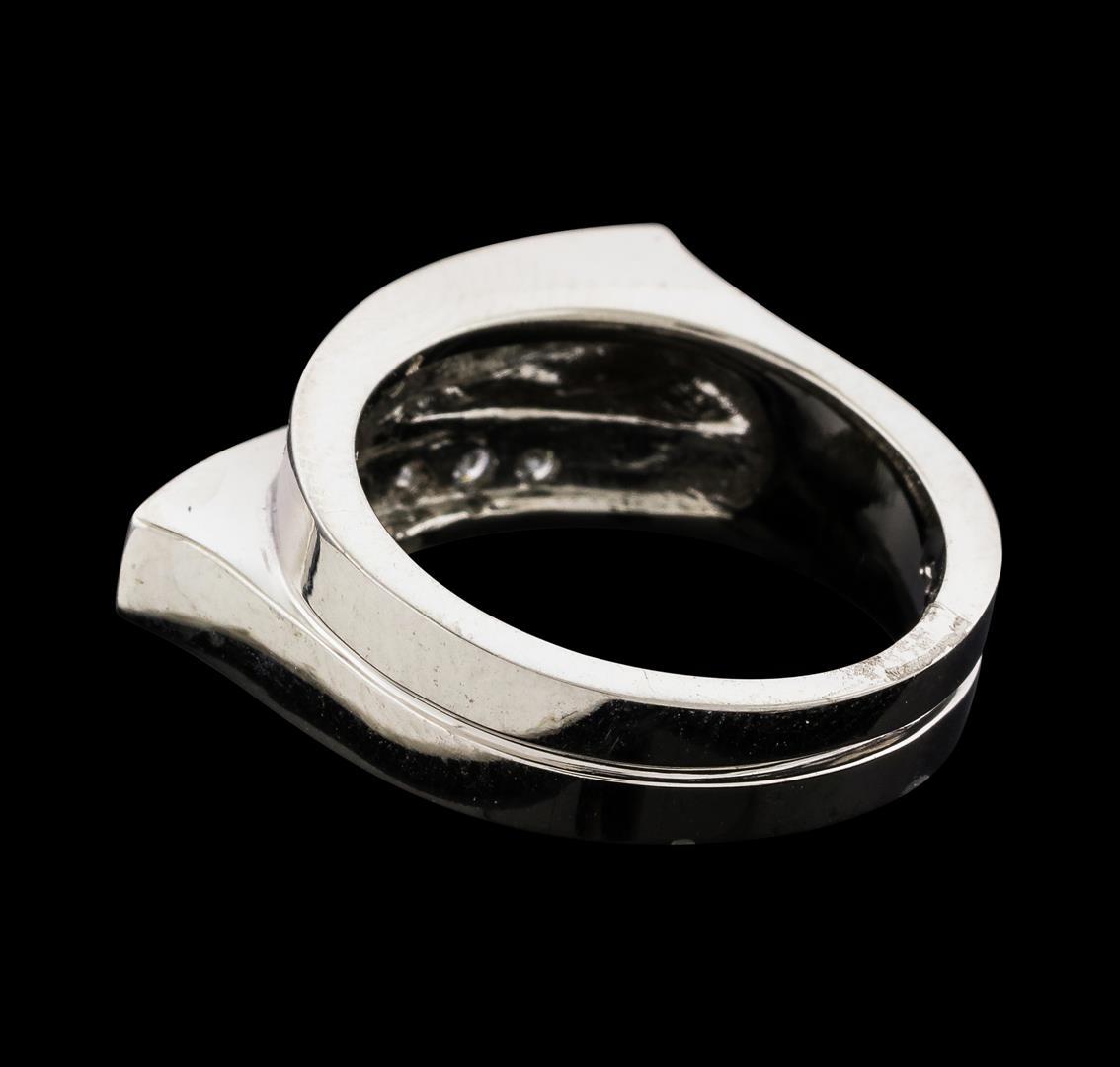 0.44 ctw Diamond Ring - 14KT White Gold