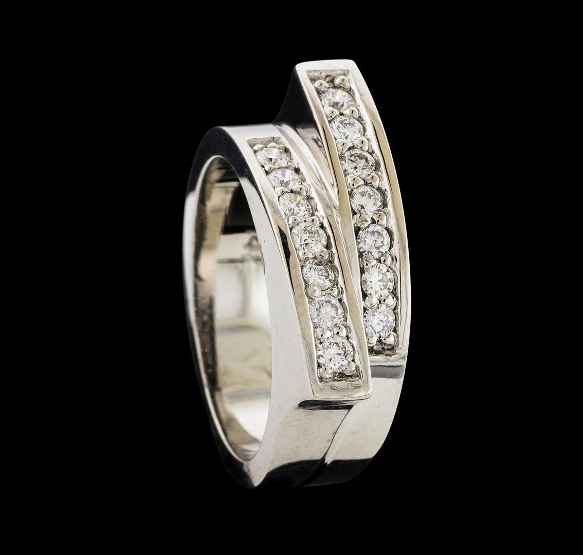 0.44 ctw Diamond Ring - 14KT White Gold