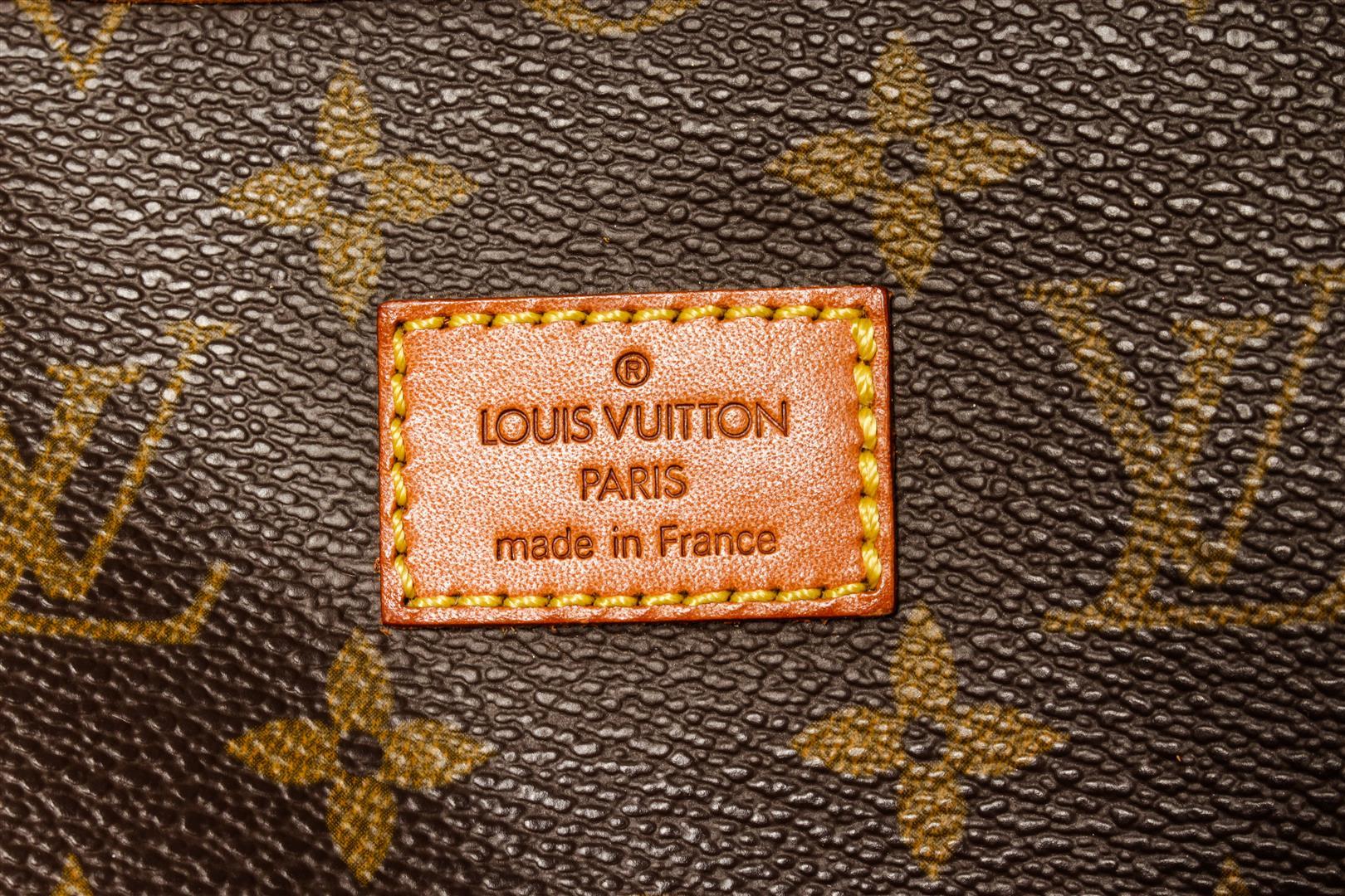 Louis Vuitton Saumur 35cm