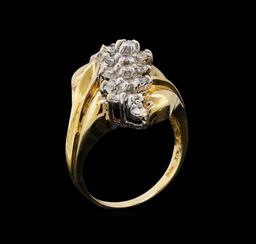 0.95 ctw Diamond Ring - 10KT Yellow Gold