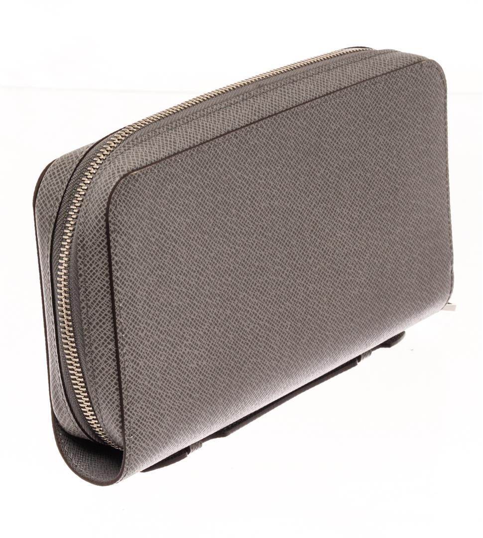 Louis Vuitton Grey Taiga Leather XL Zippy Wallet