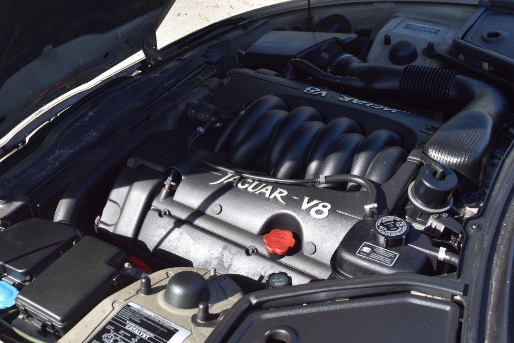 1998 Jaguar XK8 Convertible Coupe