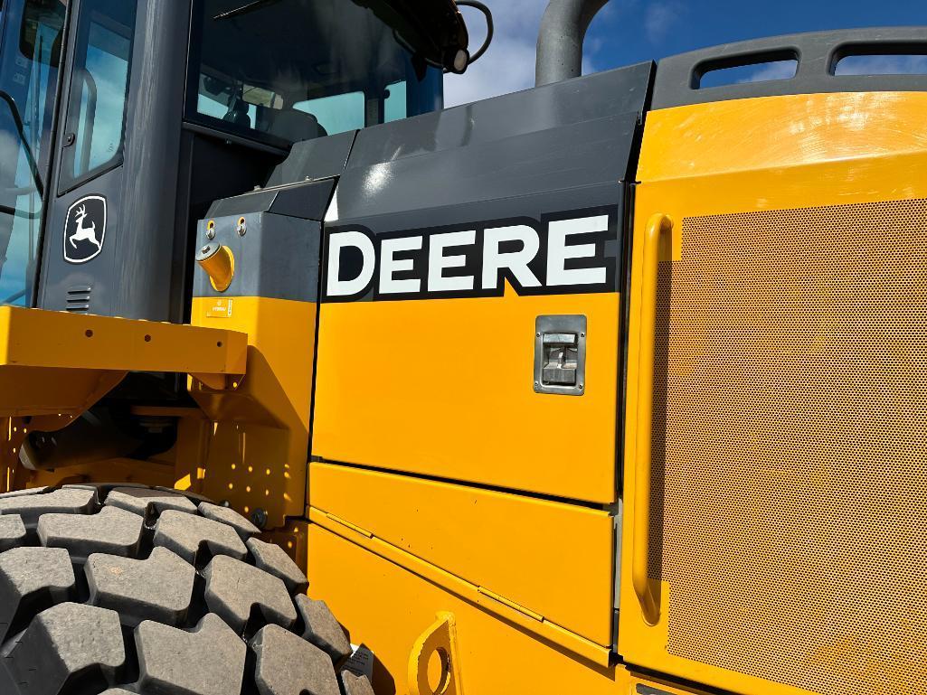 2018 John Deere 544K II wheel loader, cab w/ AC, 20.5x25 tires, 4-spd powershift trans, JRB quick