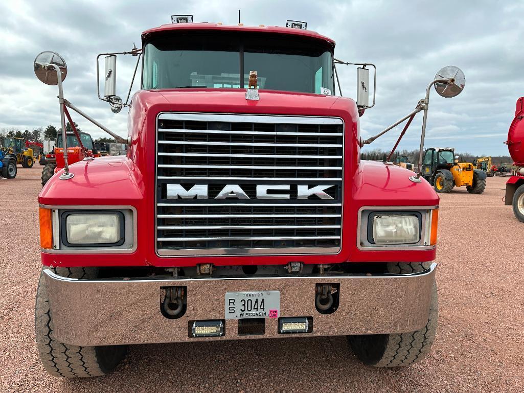 1999 Mack CH613 tandem axle day cab truck tractor, Mack E7-427 diesel engine, Maxitorque 13-spd