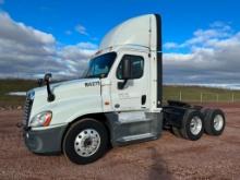 (TITLE) 2015 Freightliner Cascadia Evolution day cab truck tractor, tandem axle, Detroit DD15AT