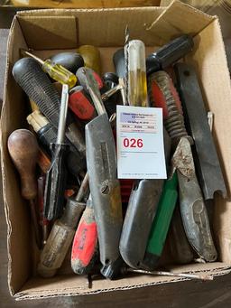 Carpenter knives, screwdrivers, leather all