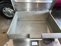 CLEVELAND 30-GAL. BRAISING PAN TILTING SKILLET, LP GAS FIRED, WITH APPLIANCE LEGS