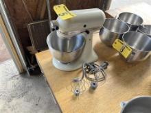 KITCHENAID MODEL K45SS 7QT. COMMERCIAL MIXER, 1.3HP, WITH HOOK, PADDLE & 2-WHIPS