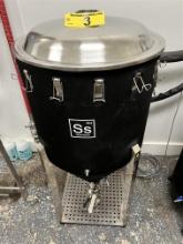 SS BREWTECH BREWMASTER CHRONICAL 1BBL, 41-GAL., CONICAL FERMENTER, CHILLING COIL, NEOPRENE JACKET