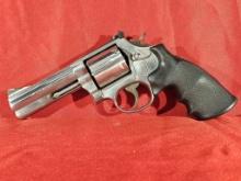 Smith & Wesson M686-5 Revolver .357 Mag SN#CDL8115