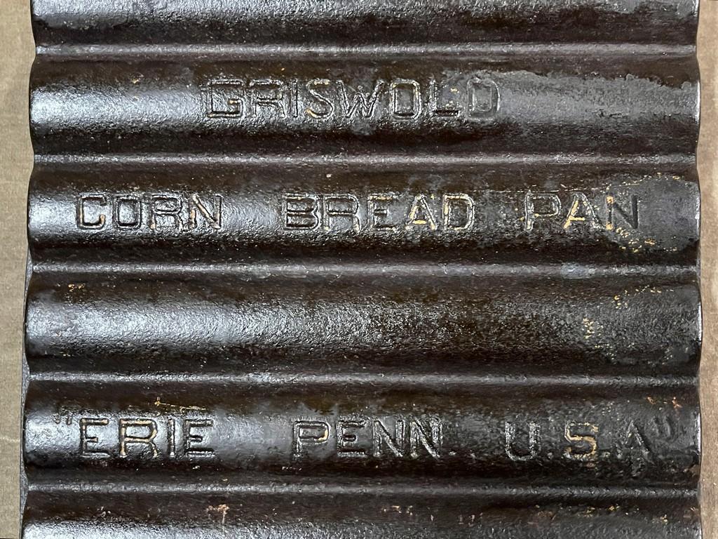 Griswold Cast Iron Corn Bread 954S Pan