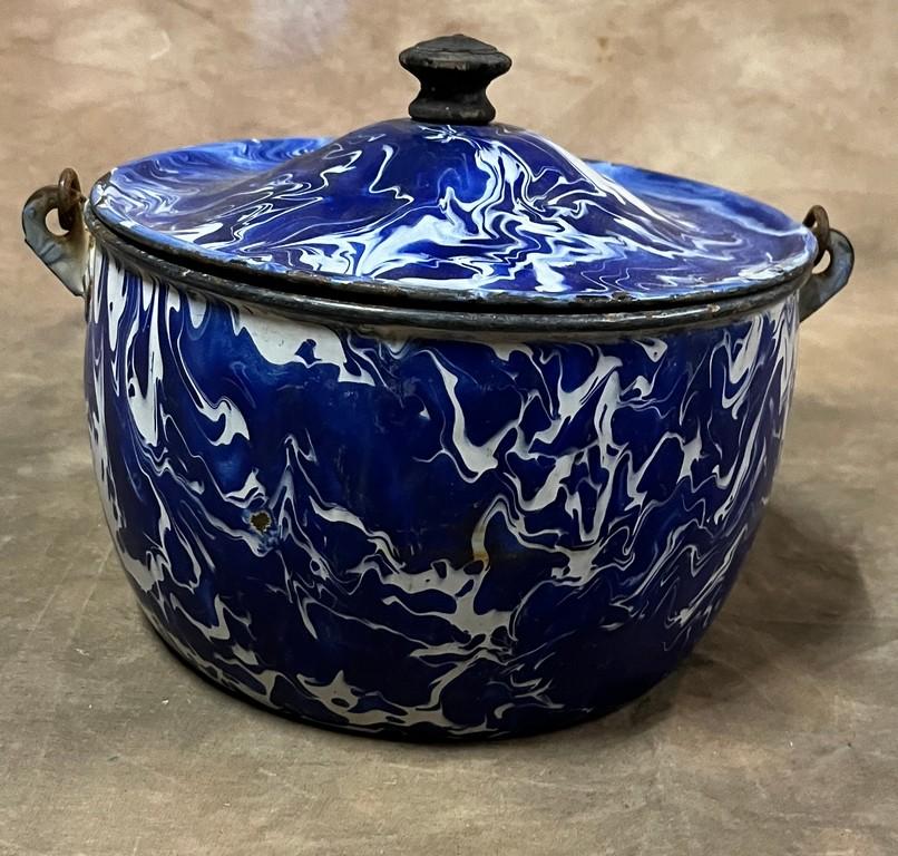 Cobalt Blue Swirl Enamel Cook Pot with Lid with a Wire Bail Handle