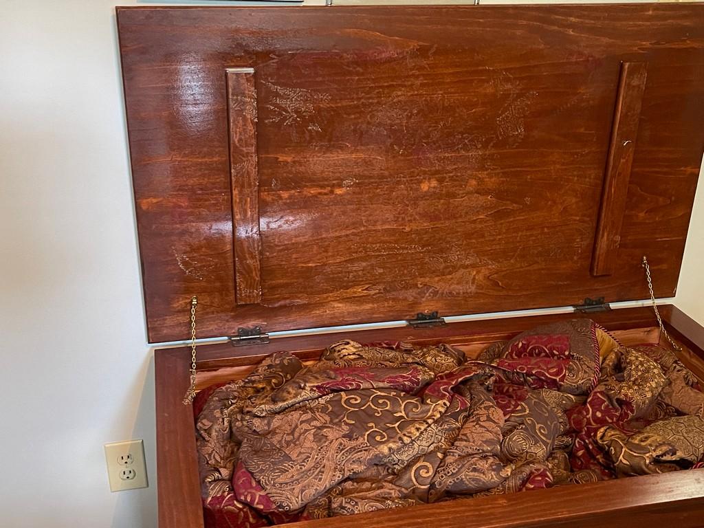 Cherry Finish Blanket Chest With Contents