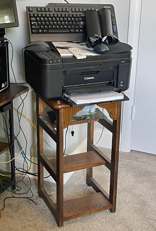 Dell 2400 Computer With LG Monitor & Cannon Printer