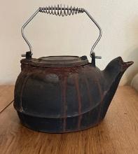 Cast Iron Kettle with Stainless Handle