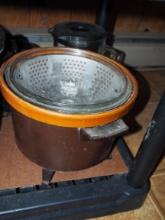 Vintage slowcooker/deep fryer