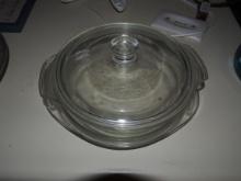Pyrex glass round casserole dish with lid