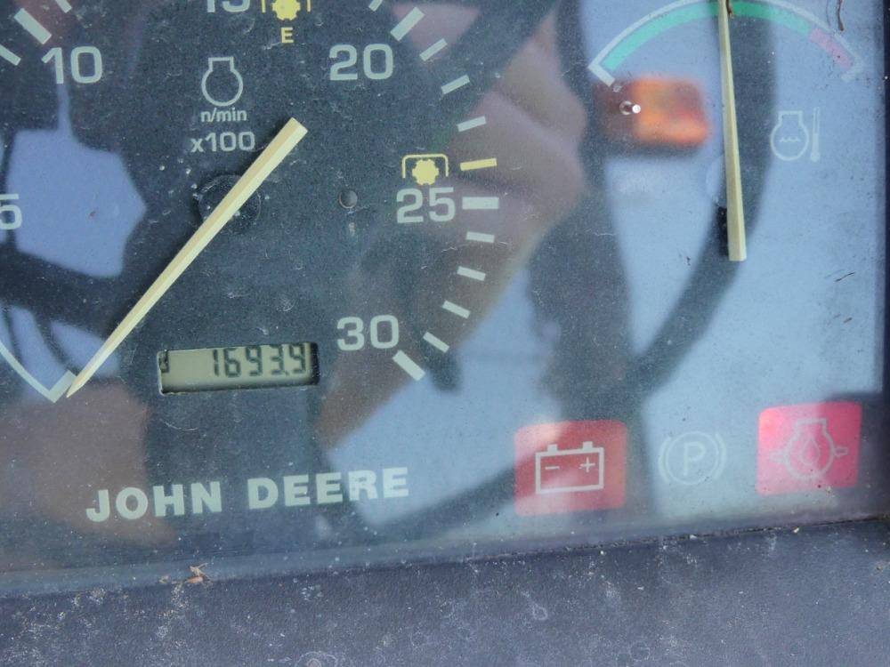 2000 John Deere 5310