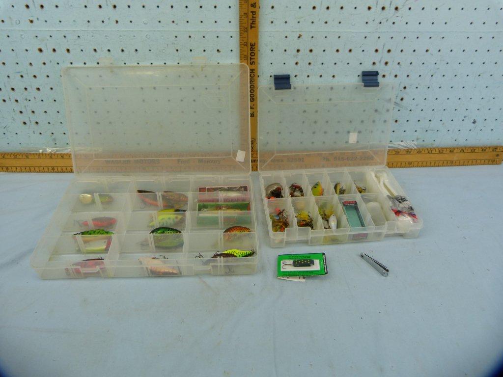 52 Fishing lures in 2 plastic tackle trays