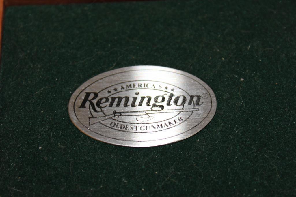 Set of 3 Remington Folding Knives in Display Holder