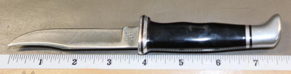 Buck 102 Fixed Blade Hunting Knife in Sheath