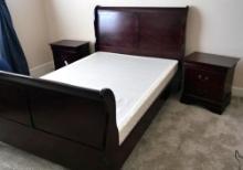 Very Nice Dark Wood Bedroom Set with Full size Sleigh Bed!