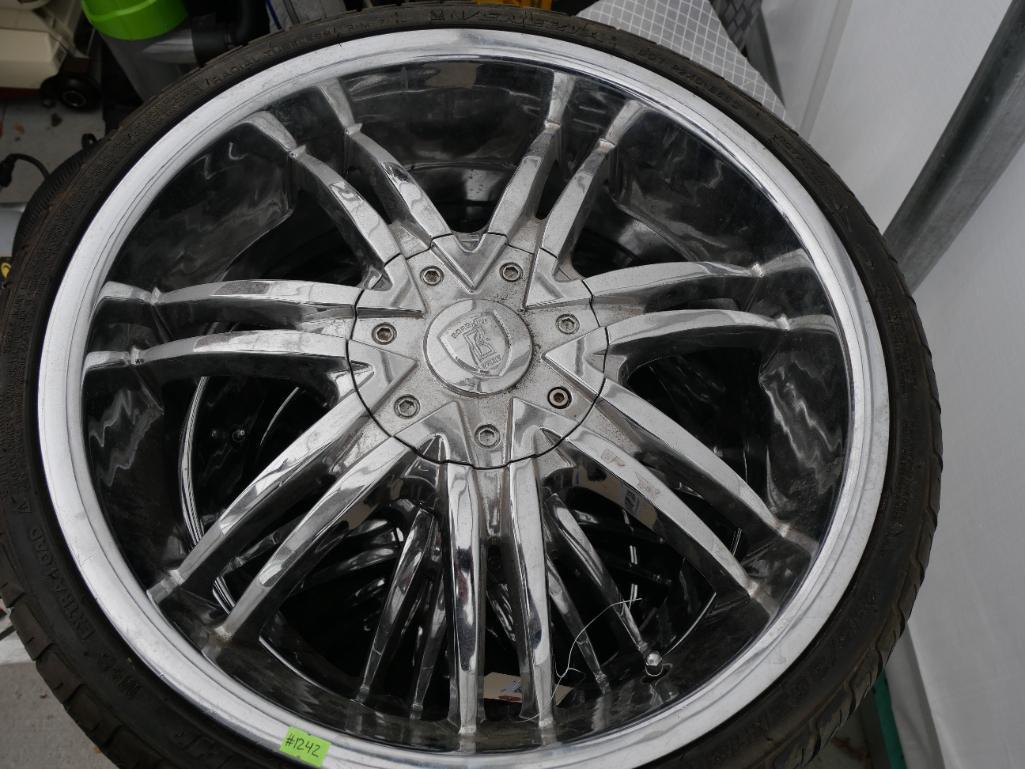 Set of Four Borghini 18" Wheels with Venezia Crusader Tires