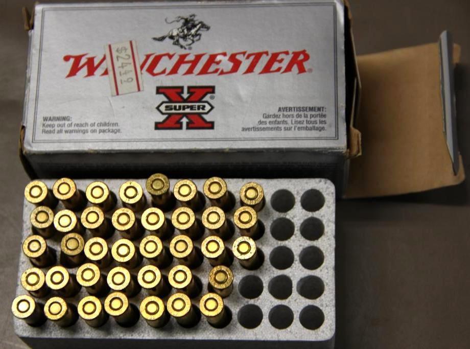 38 Cartridges Winchester Super X 22 Hornet Ammunition